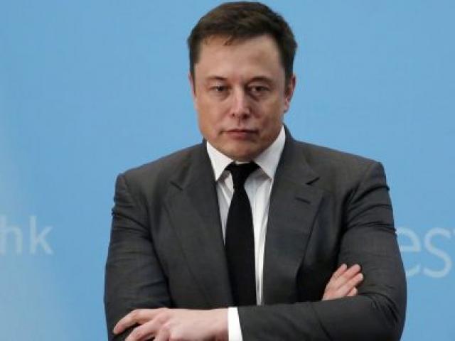 Tỷ phú Elon Musk bất ngờ sa thải hàng trăm nhân viên tại SpaceX