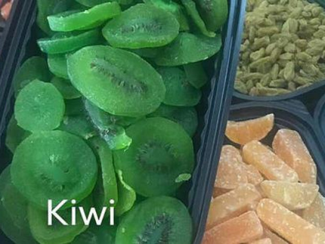 Mứt kiwi, đào giòn, xí muội, ô mai Đà Lạt trôi nổi là hàng Trung Quốc?