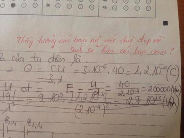 Làm bài kiểm tra chữ xấu hơn gà bới, nữ sinh nhận lời phê “bá đạo” từ thầy giáo