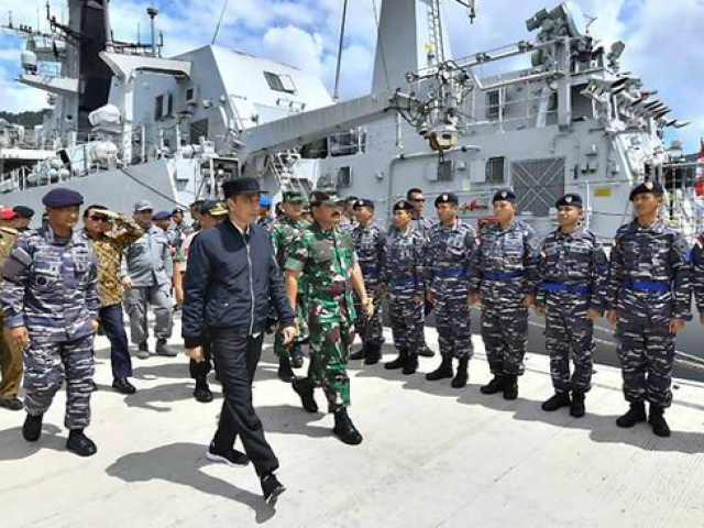 Indonesia quyết liệt, nhóm tàu Trung Quốc chấp nhận rút