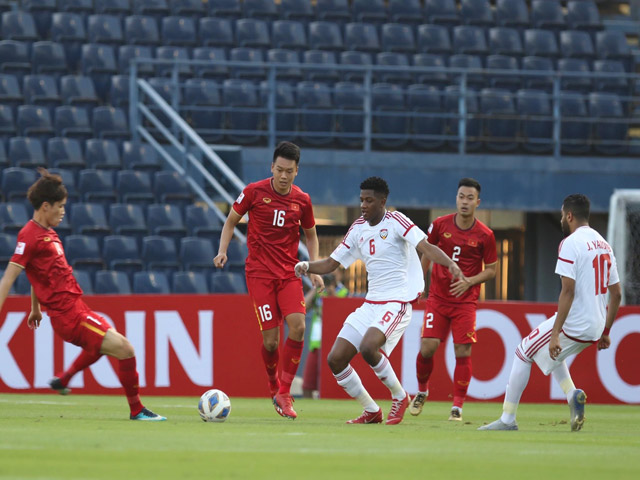 Trực tiếp không khí U23 Việt Nam ra quân đấu UAE: Sắc đỏ tràn ngập Chang Arena