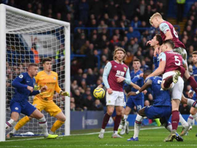 Video highlight trận Chelsea - Burnley: Bước ngoặt 11m, sao trẻ rực sáng