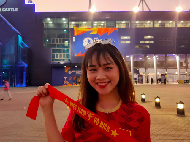 Trực tiếp không khí cổ vũ U23 VN đấu U23 Jordan: Fan Việt sẵn sàng nhuộm đỏ Buriram