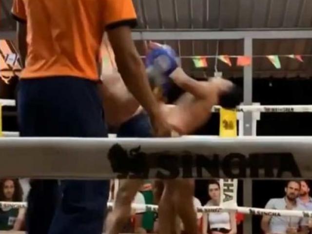 Kinh điển Muay Thái: 2 võ sĩ bị knock-out cùng lúc, trọng tài đau đầu