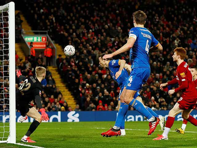 Video highlight trận Liverpool - Shrewsbury Town: Bàn đá phản khó tin, đặt vé đấu Chelsea