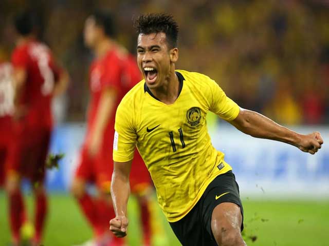ĐTVN tranh vé World Cup: ”Salah Malaysia” sút phạt siêu đẳng đe dọa Đặng Văn Lâm