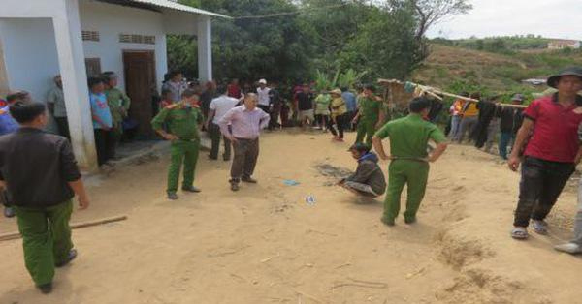 Mâu thuẫn, em vợ dùng dao đâm anh rể tử vong