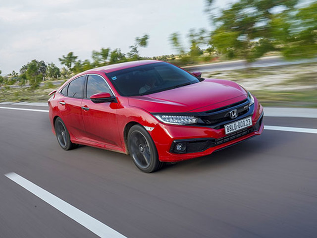 Honda Civic giảm giá tới 120 triệu đồng tại thị trường Việt