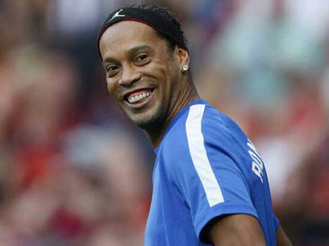 Ronaldinho vừa được thả lại bị bắt: Tìm thấy kẻ chủ mưu, 10 ngày phán quyết