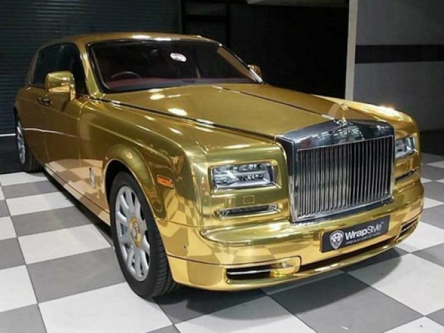 Triệu phú Ấn Độ “mạ vàng” Rolls-Royce Phantom làm... taxi