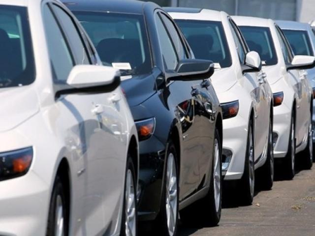 Nóng tuần qua: Ôtô nhập khẩu giảm chục nghìn chiếc, xe sang hạ giá