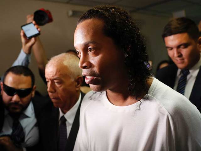 Huyền thoại Ronaldinho tuổi 40: Sau ánh hào quang là bi kịch sinh nhật trong tù