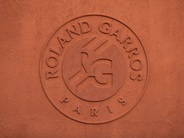 Roland Garros chính thức dời lịch vì Covid-19: Bao giờ khởi tranh?