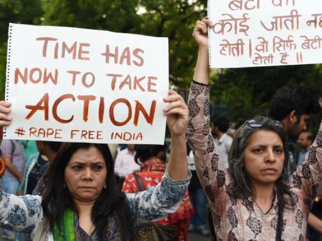 Ấn Độ treo cổ 4 người vụ cưỡng hiếp tập thể, sát hại nữ sinh trên xe buýt chấn động