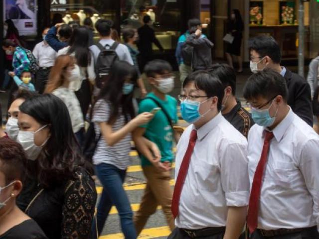 Hong Kong đã chủ quan như thế nào để số ca nhiễm Covid-19 tăng vọt trở lại?