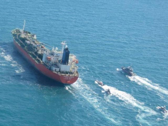 Iran bắt giữ tàu chở dầu của nước đồng minh Mỹ, có thuyền viên Việt Nam