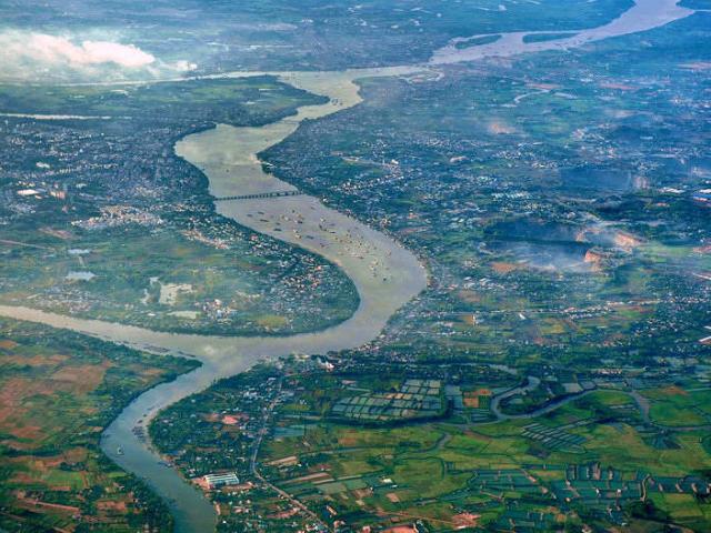 Con sông nào dài nhất Việt Nam?