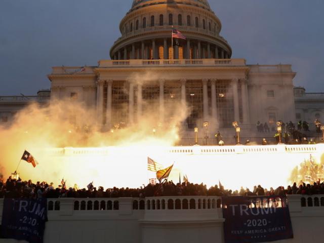 Thế giới “sốc” với cảnh hỗn loạn chưa từng có ở tòa nhà Quốc hội Mỹ