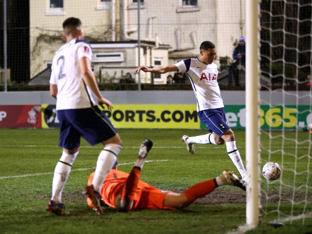 Video Marine - Tottenham: Hú vía nhập cuộc, SAO Brazil rực rỡ