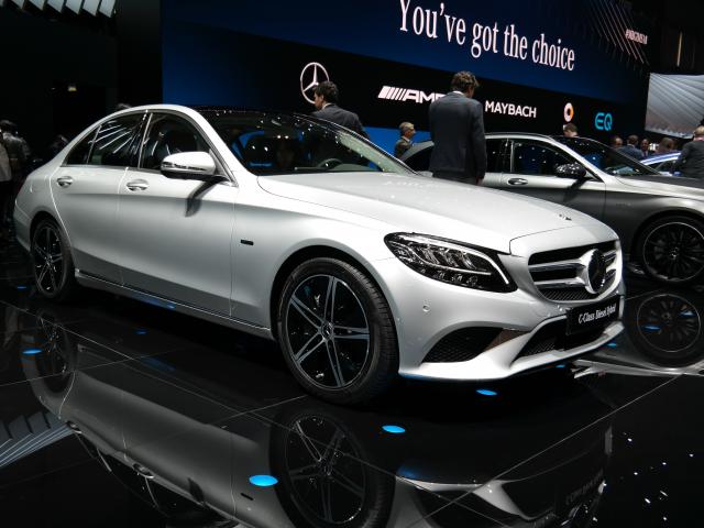 Giá xe Mercedes mới nhất tháng 01/2021 đầy đủ các dòng xe