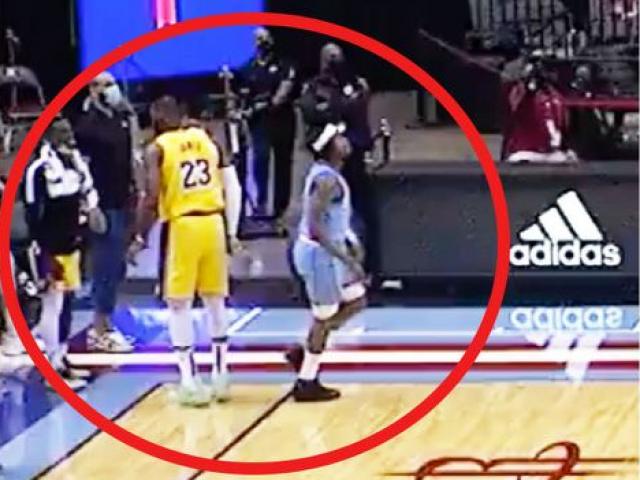 Độc đáo siêu sao: LeBron James ném bóng không cần nhìn vẫn ghi 3 điểm