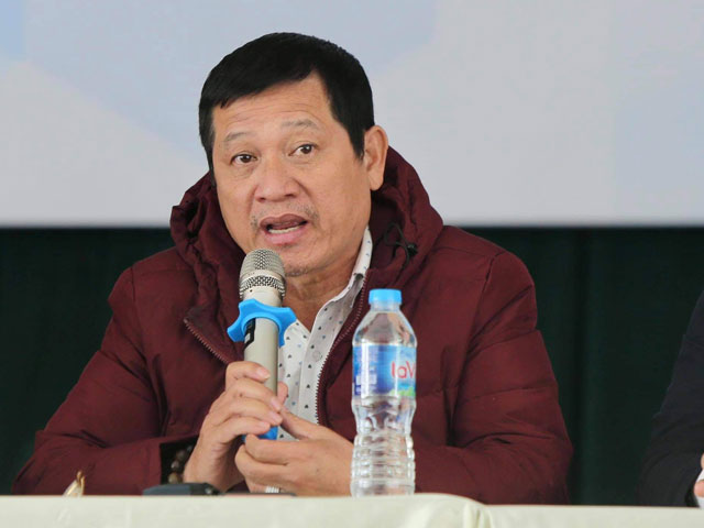 “Sếp” trọng tài Việt Nam né tránh chuyện từ chức, không ngại dớp Nam Định