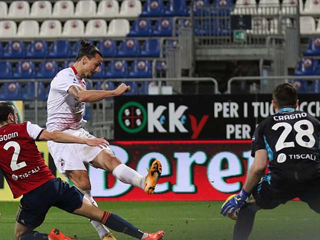 Video Cagliari - AC Milan: Ibrahimovic ghi cú đúp rực rỡ, cắt đuôi Juventus