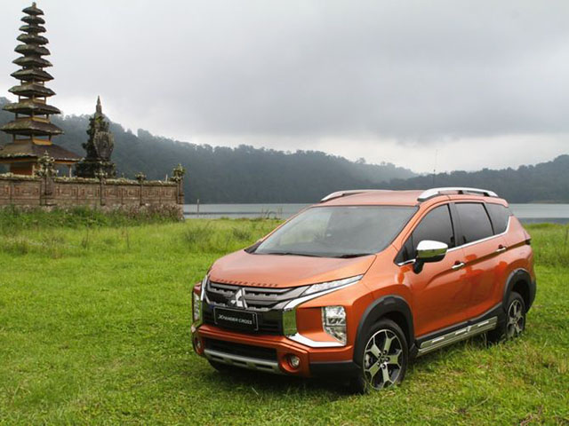 Giá xe Mitsubishi Xpander Cross lăn bánh tháng 1/2021