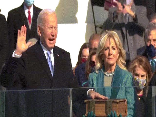 Ông Biden tuyên thệ, trở thành Tổng thống thứ 46 của nước Mỹ