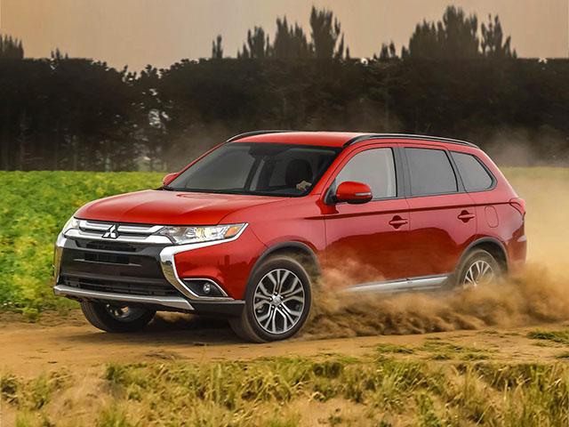 Giá xe Mitsubishi Outlander lăn bánh tháng 1/2021