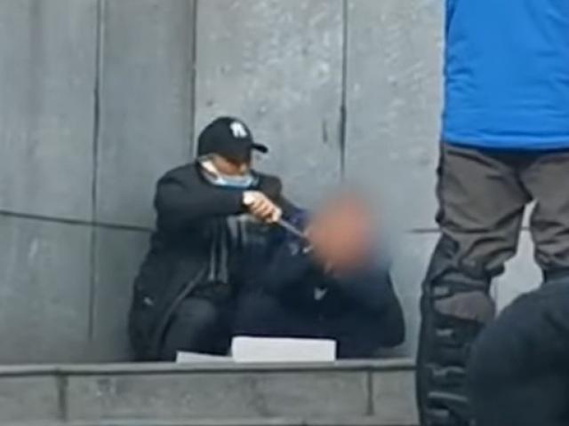 Xạ thủ bắn trúng đầu kẻ cầm dao kề cổ con tin ở Trung Quốc