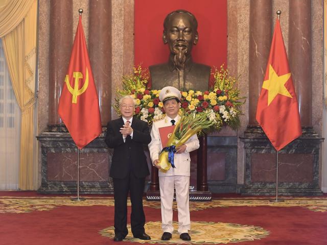 Tổng Bí thư, Chủ tịch nước thăng cấp hàm Thượng tướng cho Thứ trưởng Bộ Công an Nguyễn Văn Sơn