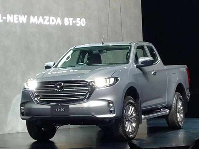 Mazda BT50 thế hệ mới công bố giá bán từ hơn 420 triệu đồng