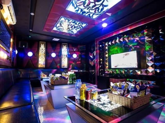 Hà Nội: Quán karaoke, vũ trường, quán bar tạm dừng hoạt động từ 0h ngày 1/2