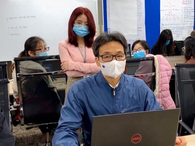 Phó Thủ tướng Vũ Đức Đam kêu gọi người dân cung cấp thông tin truy vết và khai báo y tế