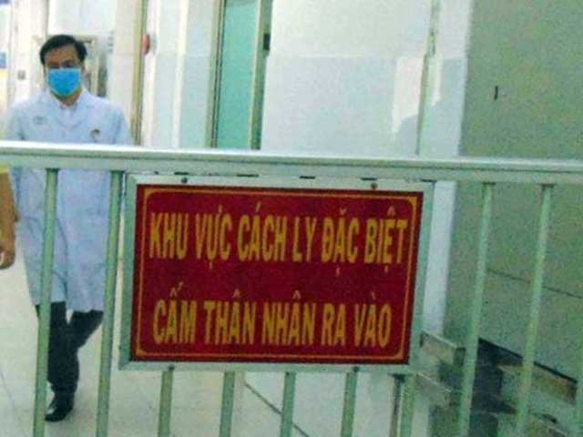 Họp khẩn vụ nhân viên sân bay Tân Sơn Nhất nghi nhiễm COVID-19
