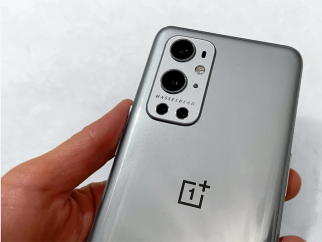 Lộ ảnh trên tay của “kẻ hủy diệt” mới - OnePlus 9 Pro 5G