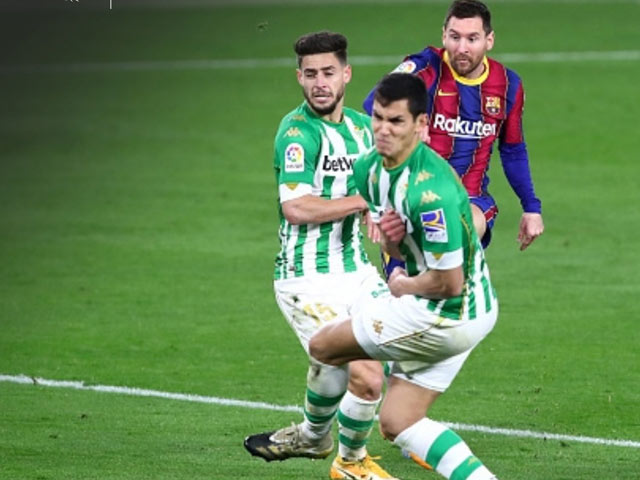 Video Real Betis - Barcelona: Messi cứu giá, rượt đuổi nghẹt thở