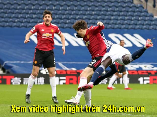 Trực tiếp bóng đá West Brom - MU: Maguire đánh đầu đập cột (Hết giờ)