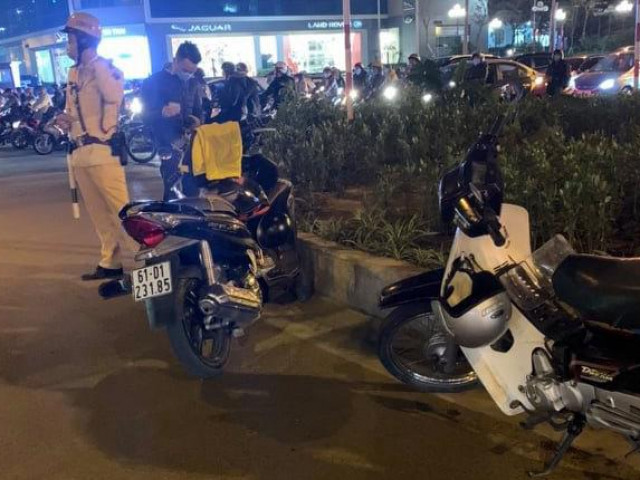 Người đàn ông bị đâm gục sau va chạm giao thông tại Hà Nội