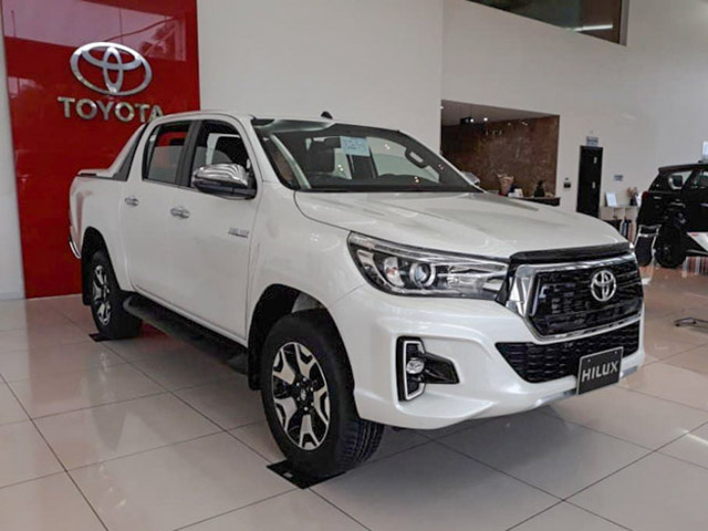 Toyota Việt Nam triệu hồi hơn 1.900 xe bán tải Hilux vì lỗi trợ lực phanh