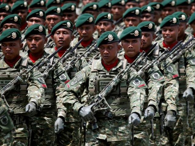 Quân đội quốc gia Đông Nam Á từ bỏ quyền lực ”một lần và mãi mãi”