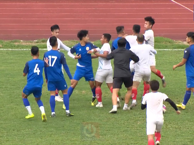 Choáng: Cầu thủ Nam Định - Phú Thọ ẩu đả trong trận giao hữu