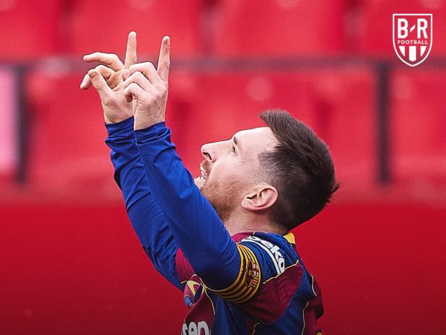 Messi tỏa sáng vẫn bị tố được trọng tài thiên vị, suýt bị đuổi khỏi sân