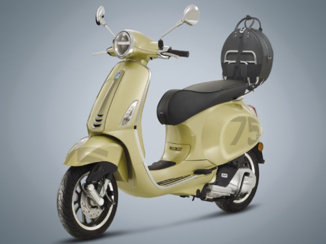 2021 Vespa GTS và Primavera có bản kỷ niệm 75 năm tuyệt đẹp