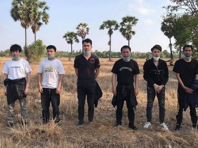 Campuchia: Số ca nhiễm mới Covid-19 tăng vọt, bắt giữ 6 người TQ lang thang trên đồng