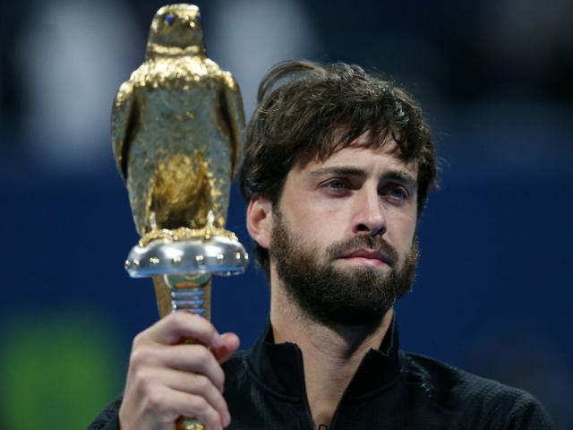 ”Hung thần” của Federer vô địch Qatar Open, Medvedev “vận đỏ” vào chung kết