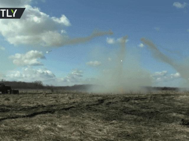 Pháo binh Nga dội ”mưa hỏa lực” tiêu diệt kẻ thù