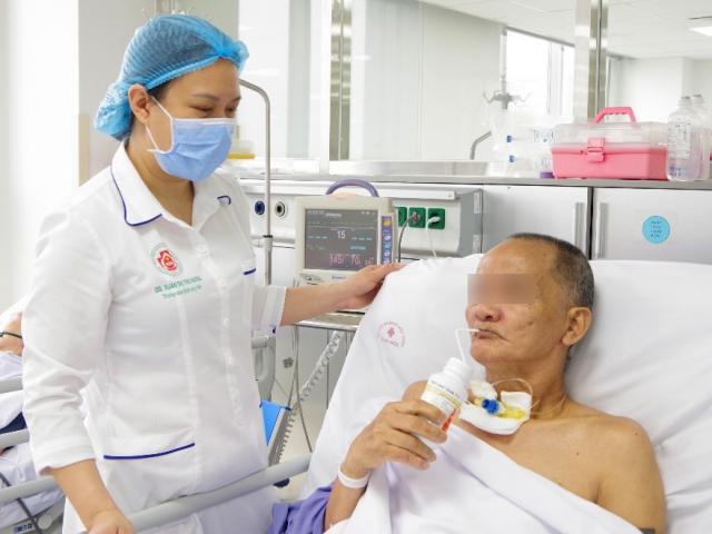 Người đàn ông ở Hà Nội đột quỵ, máu chảy vào trong não, đóng thành khuôn