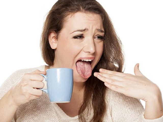 Lưỡi bị bỏng rát khi ăn đồ quá nóng, đây là 6 cách giúp bạn giảm cảm giác này ngay lập tức